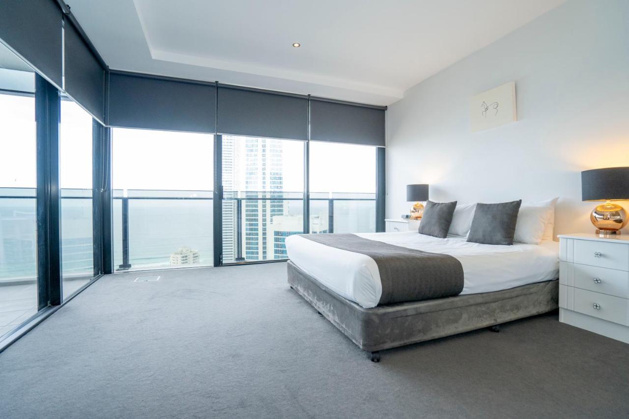 Circle On Cavill Apartment Gold Coast Exterior photo